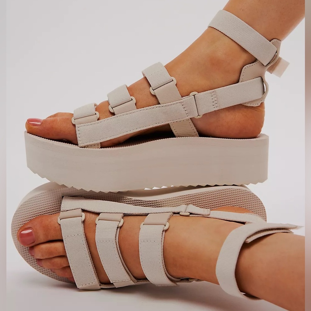 Teva Women's Cream Platform Sandals